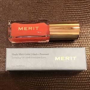 Merit Shade Slick Tinted Lip Oil, in Jete